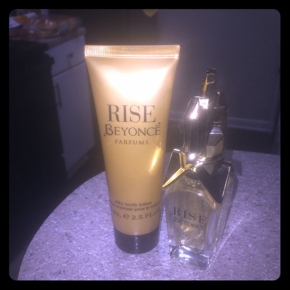 🎉Beyoncé Rise perfume